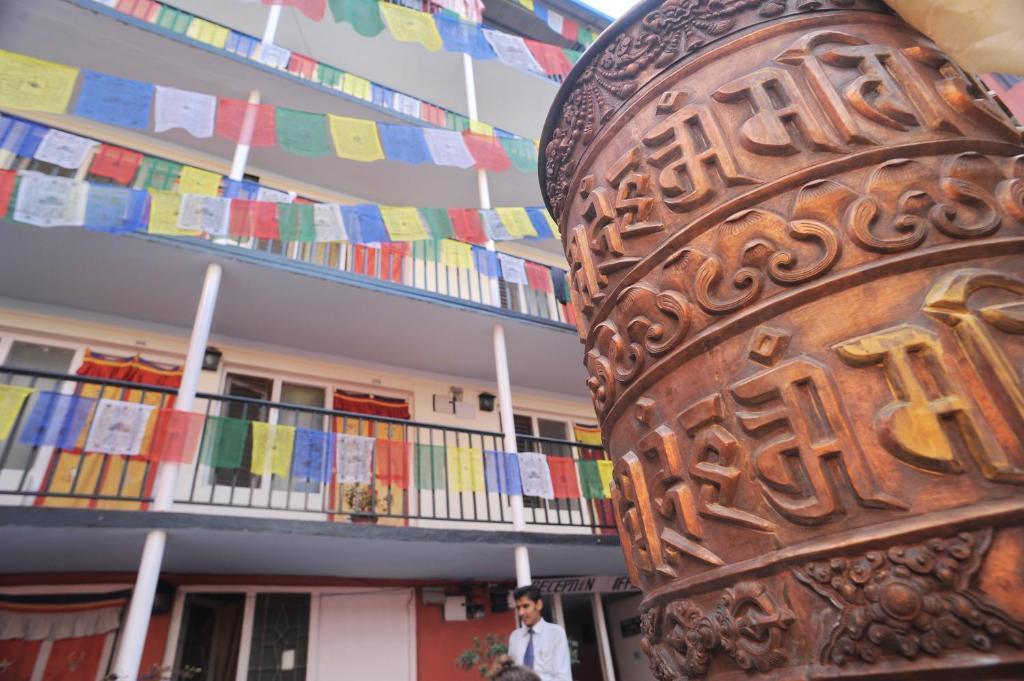 Hotel Himalaya Yoga Катманду Екстериор снимка