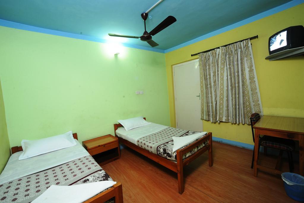 Hotel Himalaya Yoga Катманду Екстериор снимка