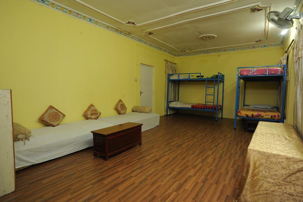 Hotel Himalaya Yoga Катманду Екстериор снимка