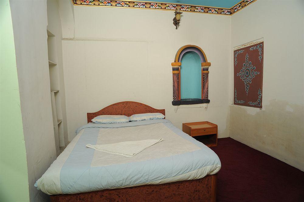 Hotel Himalaya Yoga Катманду Екстериор снимка
