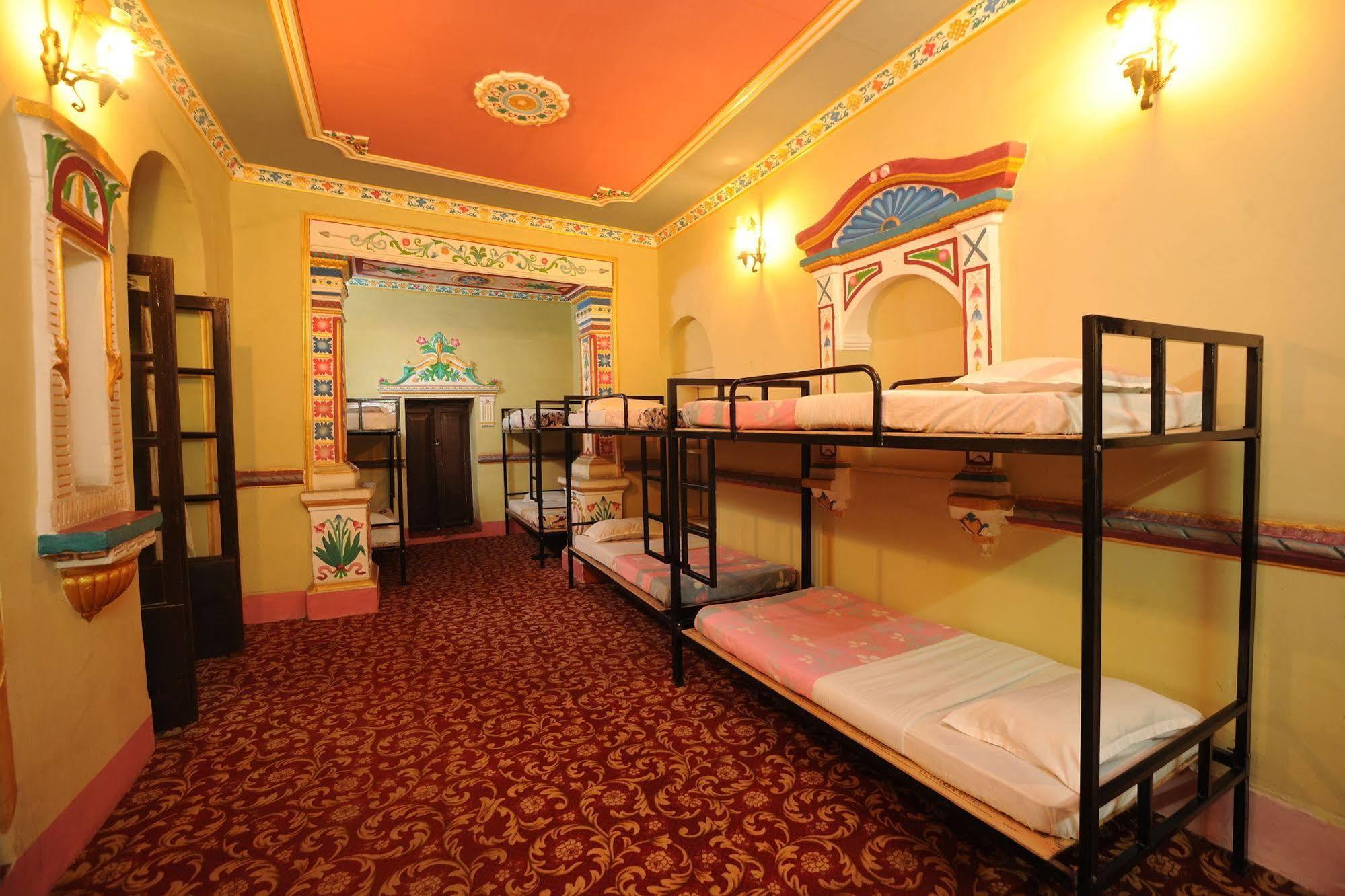 Hotel Himalaya Yoga Катманду Екстериор снимка