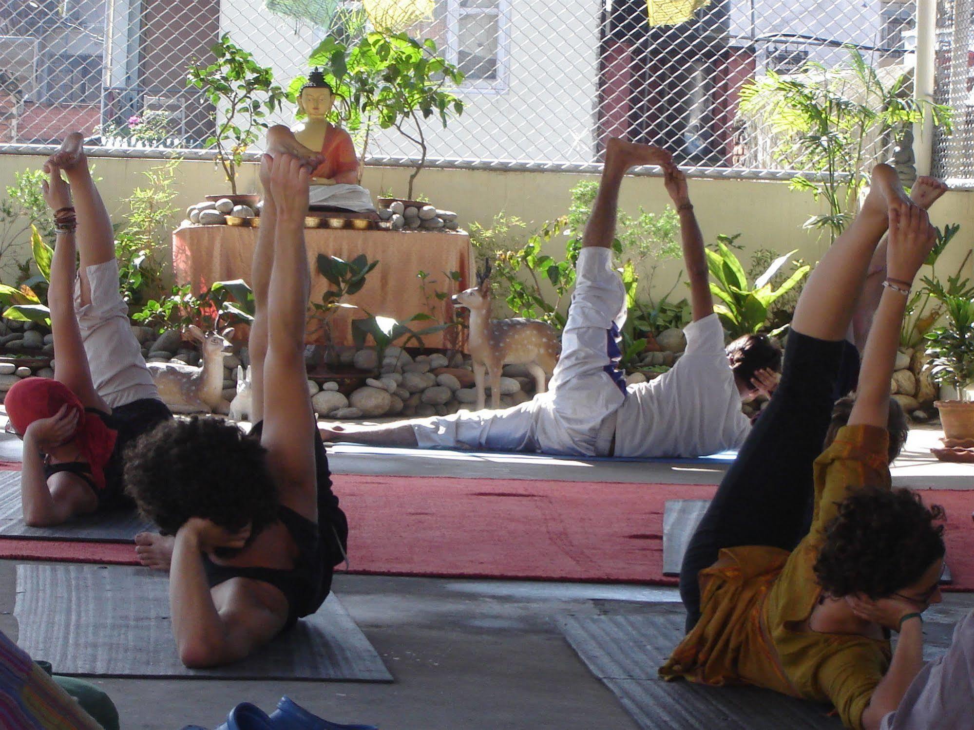 Hotel Himalaya Yoga Катманду Екстериор снимка