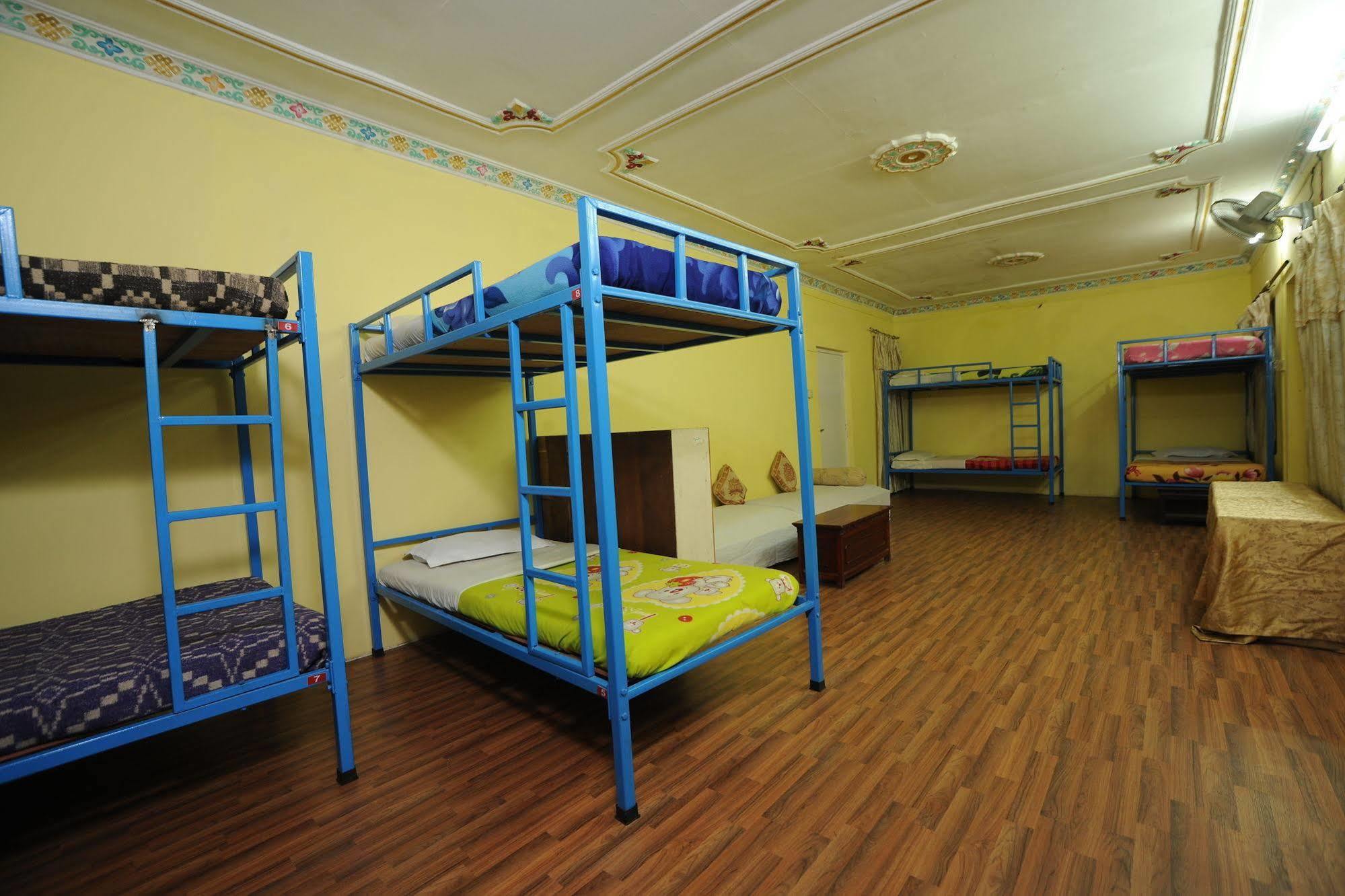 Hotel Himalaya Yoga Катманду Екстериор снимка
